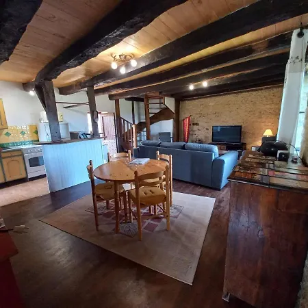 La Perigourdine Domaine Benester 4 A 6 Personnes 아파트 *